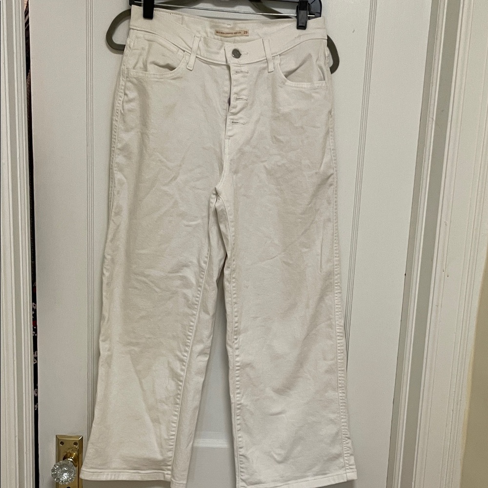 Levi’s Women's Classic Cropped White Jeans